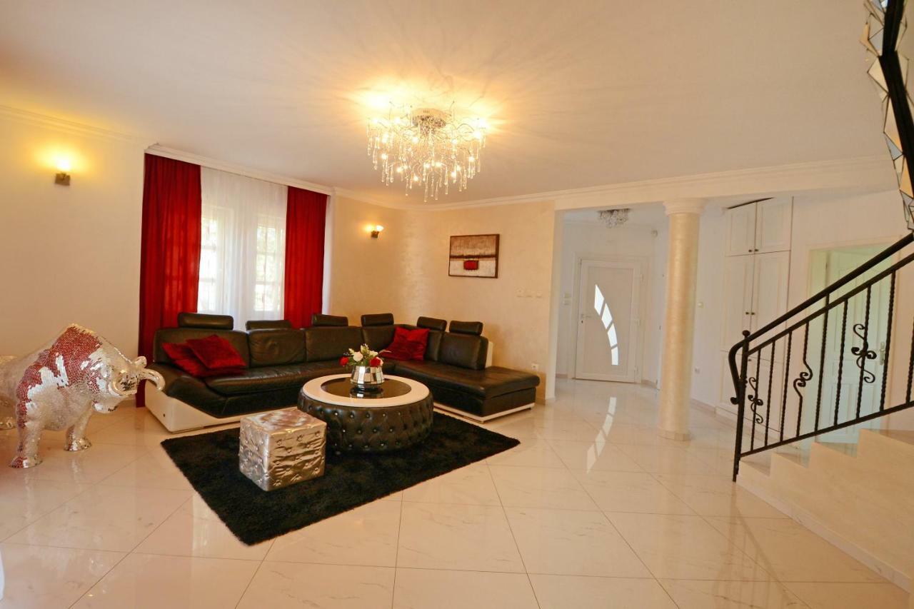 פורץ Villa Zare מראה חיצוני תמונה