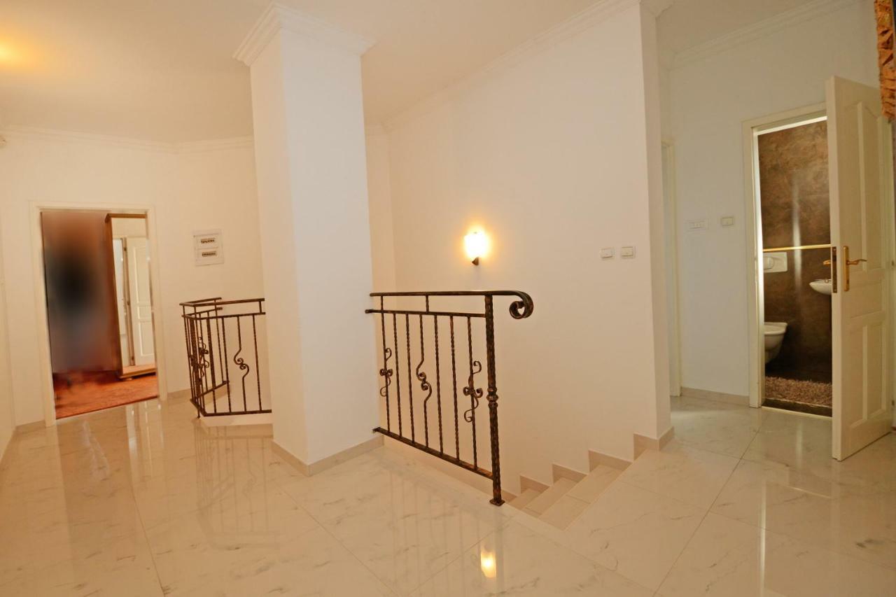 פורץ Villa Zare מראה חיצוני תמונה