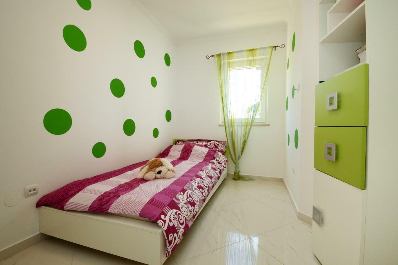 פורץ Villa Zare מראה חיצוני תמונה
