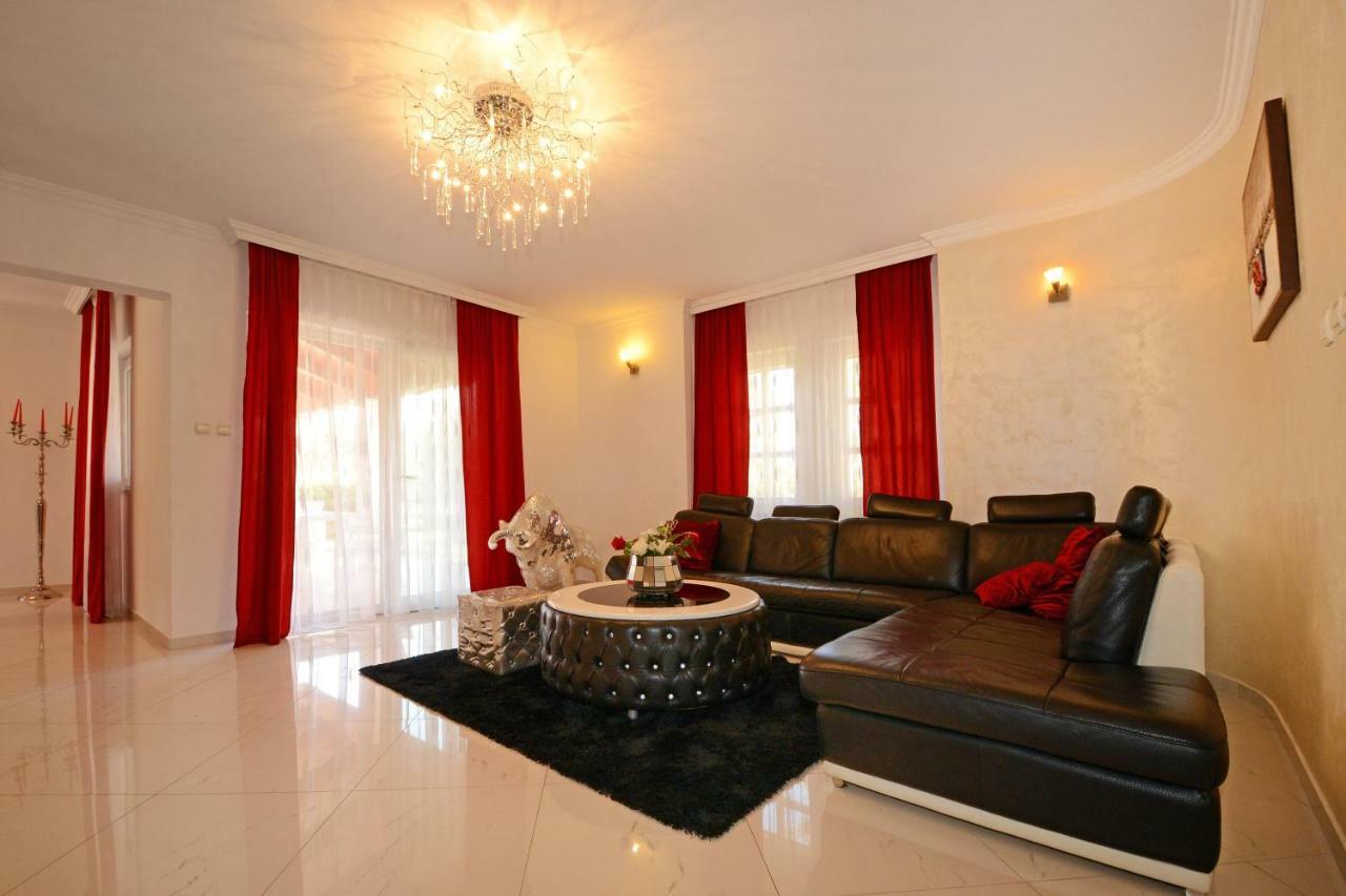 פורץ Villa Zare מראה חיצוני תמונה