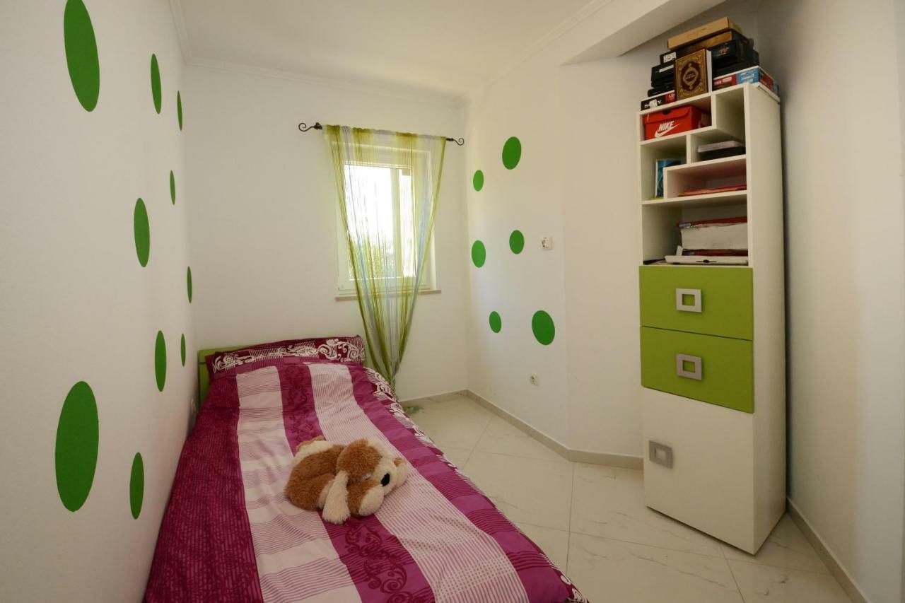 פורץ Villa Zare מראה חיצוני תמונה