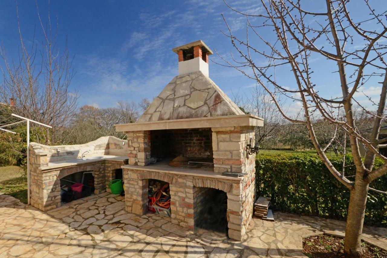 פורץ Villa Zare מראה חיצוני תמונה