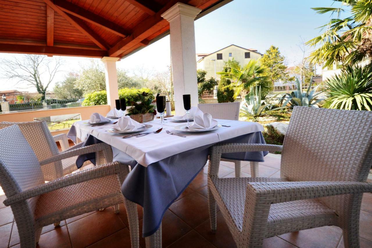 פורץ Villa Zare מראה חיצוני תמונה