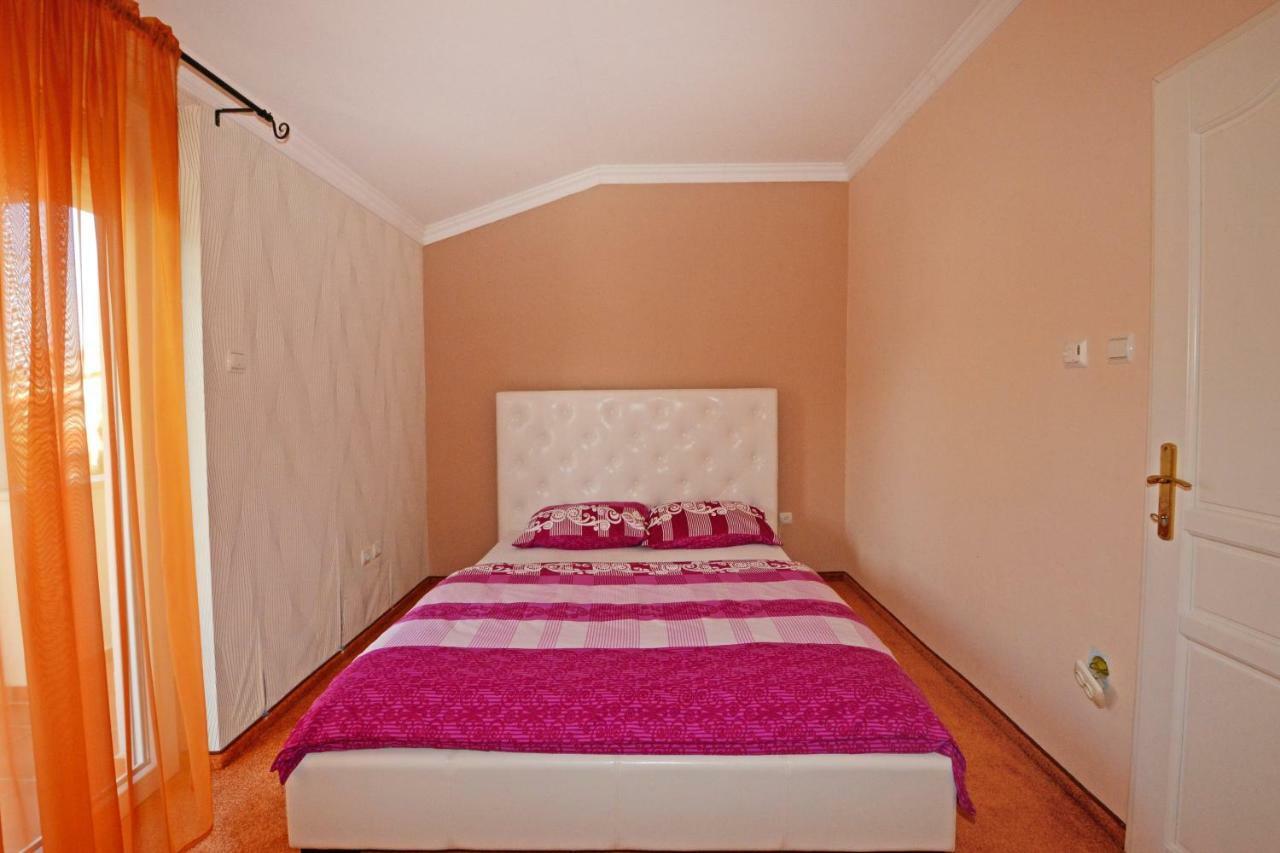 פורץ Villa Zare מראה חיצוני תמונה