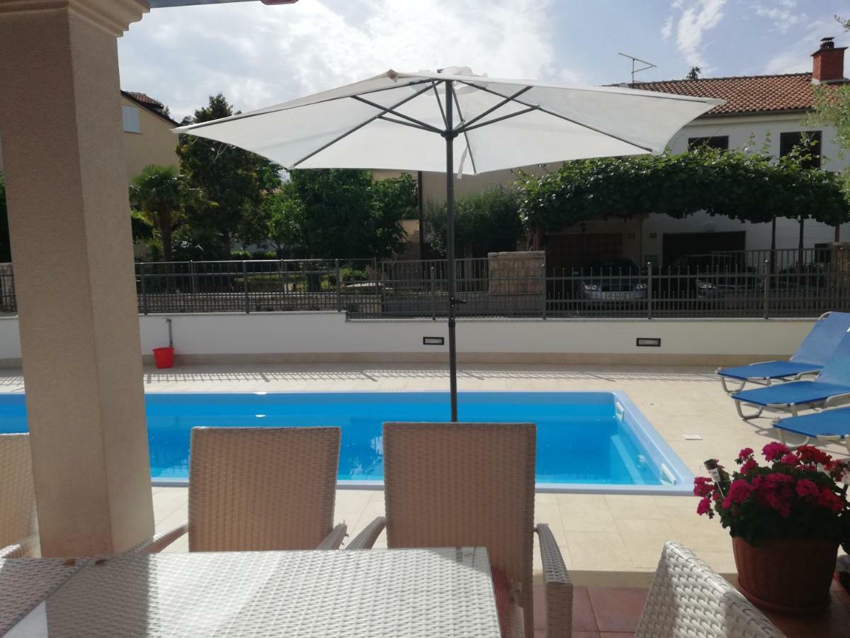 פורץ Villa Zare מראה חיצוני תמונה